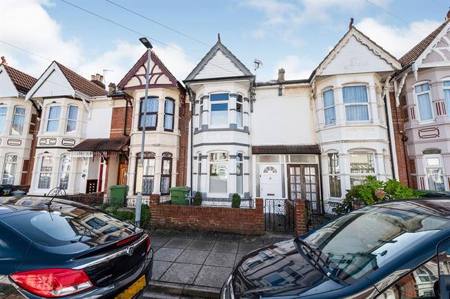 3 Bedroom Terraced House For Sale In Portsmouth Offers In Excess Of 275 000