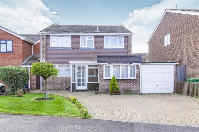 4 bedroom detached house for sale in maidenhead for offers