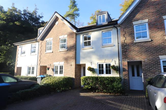 3 bedroom terraced house for sale in caterham for asking price £425,000.